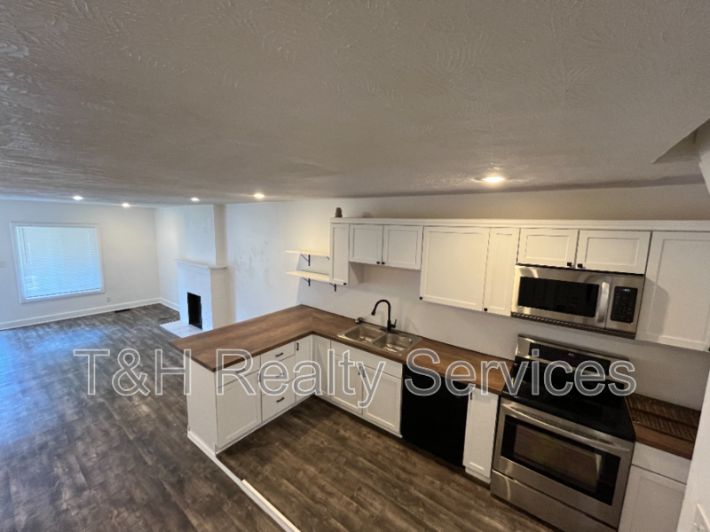 2923 N Delaware St - Photo 7 of 15