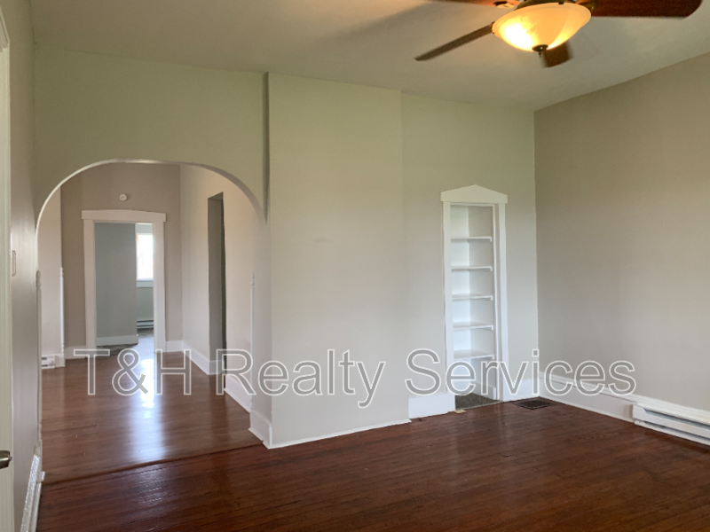 1258 E Naomi St - Photo 3 of 28