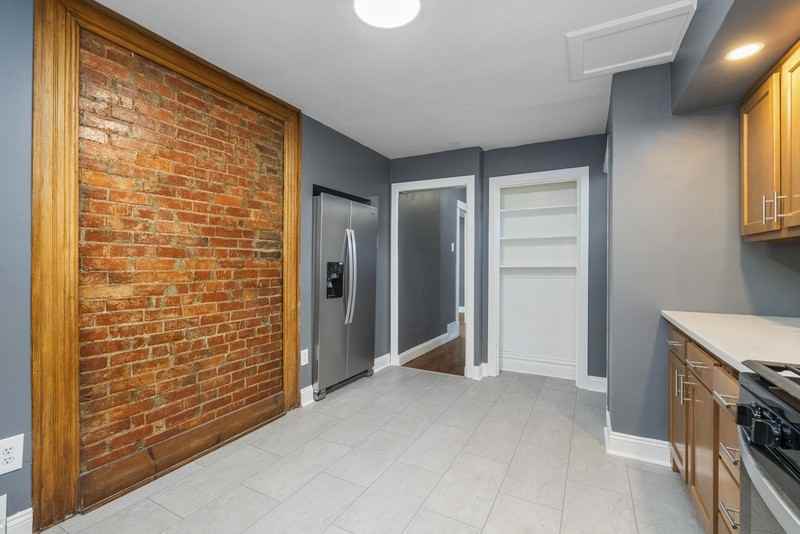 125 Southern Ave - Photo 4 of 10