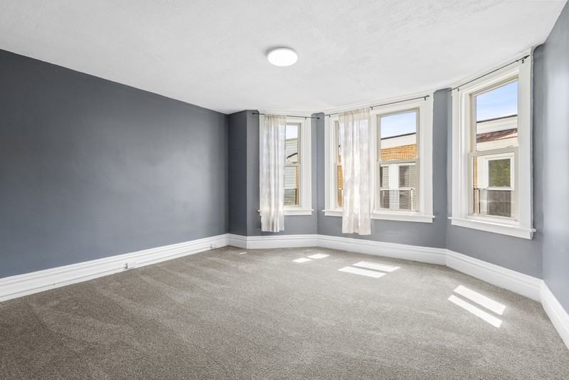 125 Southern Ave - Photo 7 of 10