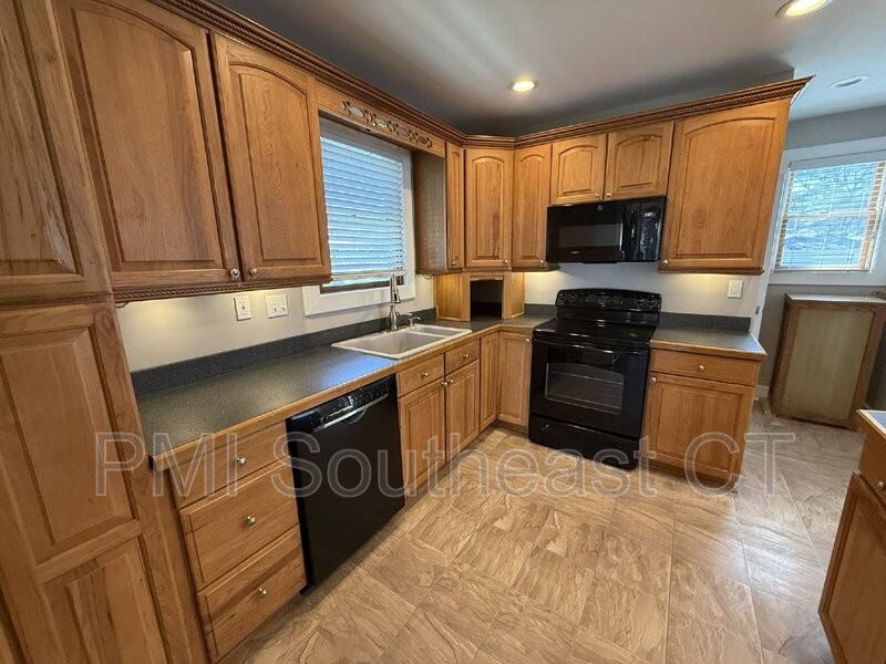 86 School St - Photo 6 of 30