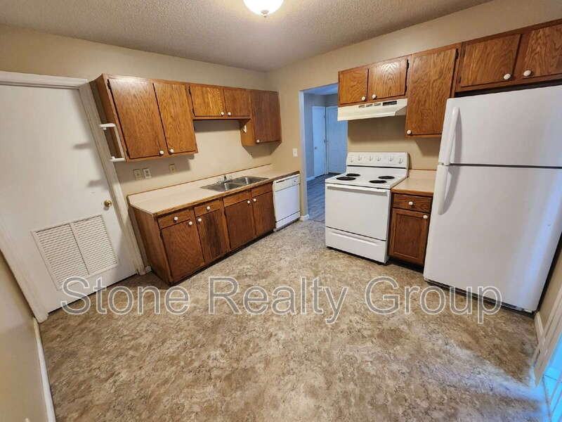 2480 E Clayton Dr - Photo 3 of 8