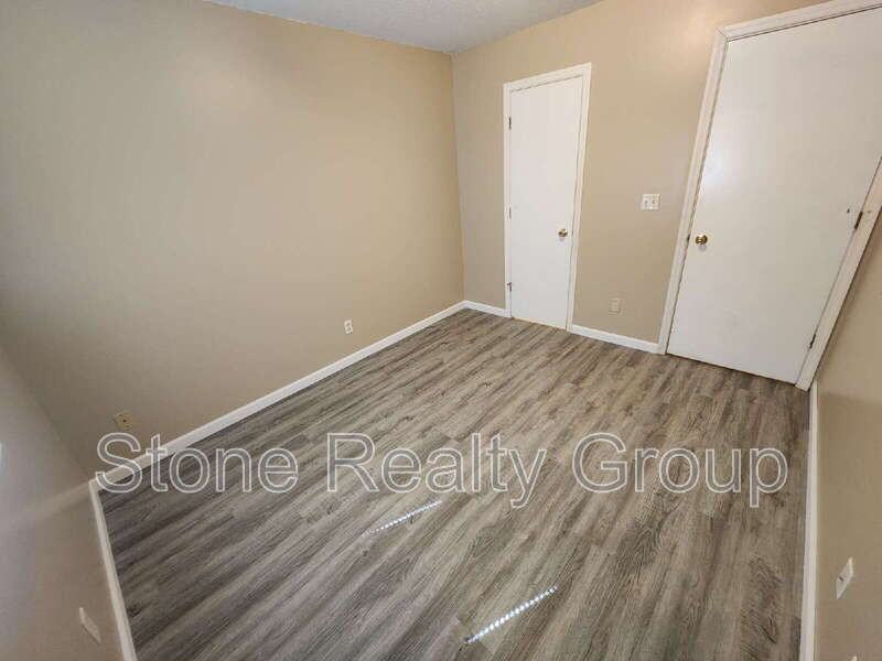 2480 E Clayton Dr - Photo 4 of 8