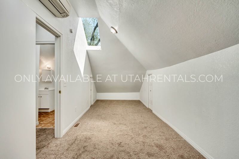 1032 S Jeremy St - Photo 6 of 29