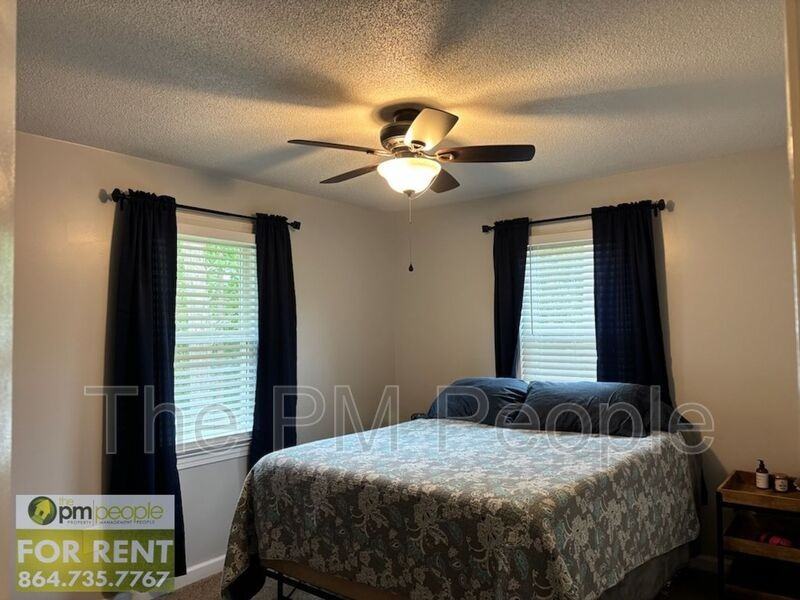 313 Katherine St - Photo 6 of 20