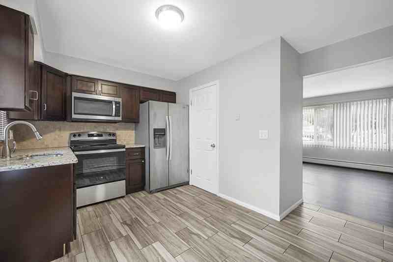 51623 Mound Rd - Photo 4 of 10