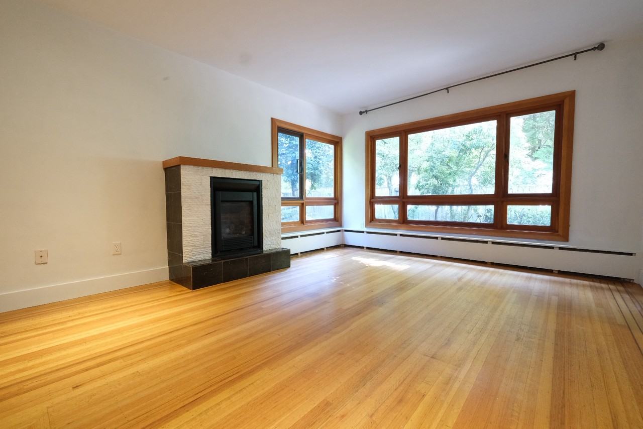Ridgewood Dr - Photo 4 of 20
