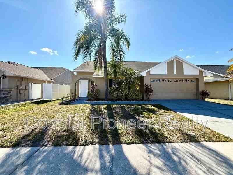 7048 Hollowell Dr - Photo 2 of 32