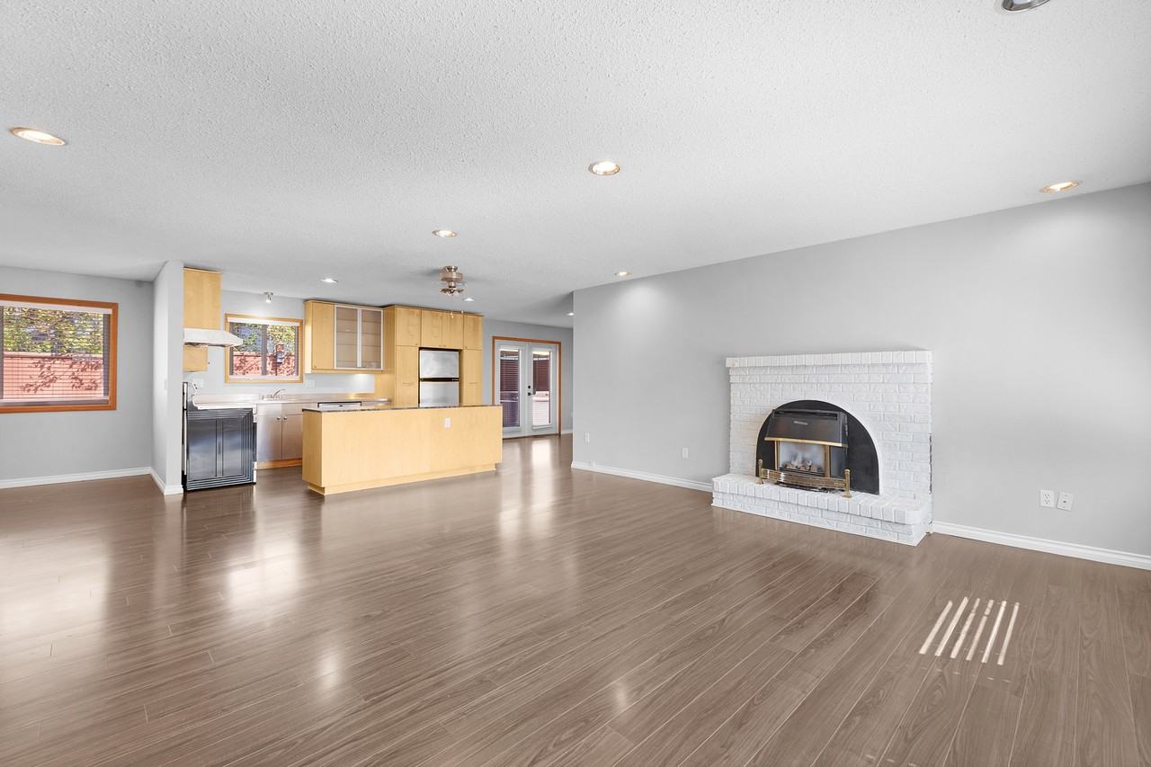 4646 199A Street - Photo 6 of 19