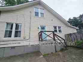 1218B Chester Ave - Photo 1 of 1