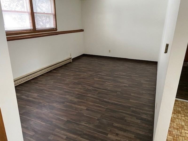 245 Egan St - Photo 2 of 7
