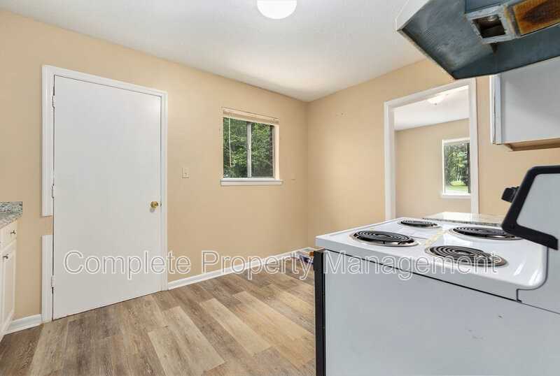 3400 Walnut Ave Sw - Photo 5 of 11