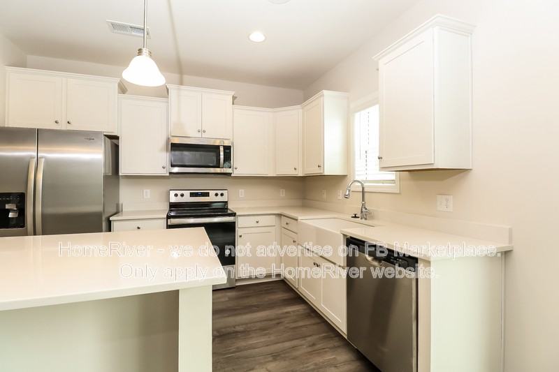 216 Sundrop St - Photo 4 of 19