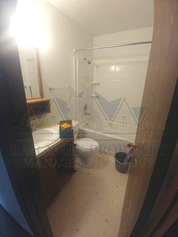 1537 Person St #3 - Photo 3 of 7