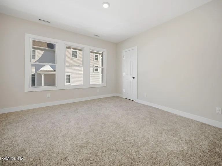 274 High Street - Photo 6 of 12