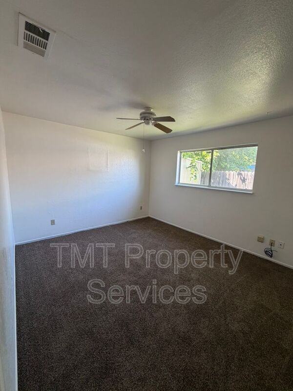6472 Linn Way - Photo 4 of 11