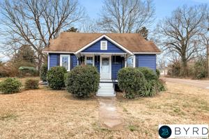 featured image of 2958 Winston Churchill Dr