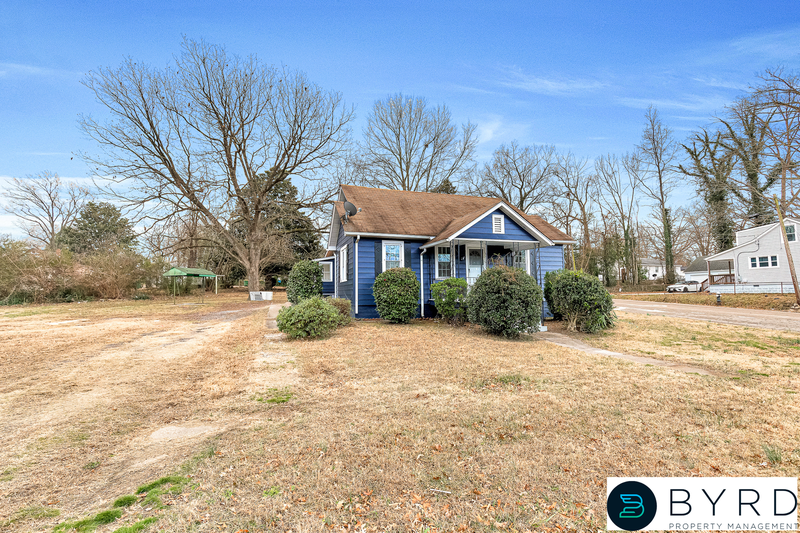 2958 Winston Churchill Dr - Photo 2 of 32