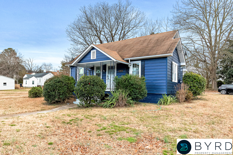 2958 Winston Churchill Dr - Photo 4 of 32