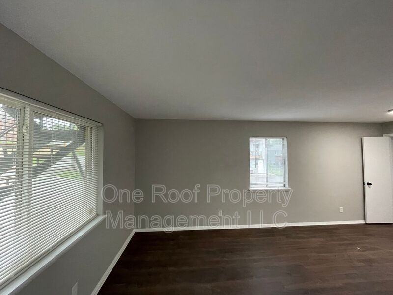 644 N 31st St #A - Photo 3 of 8
