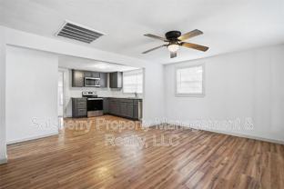 1100 Se 9th St - Photo 1 of 1