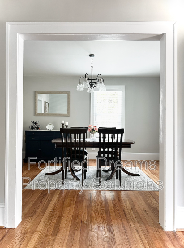 2240 Queen St - Photo 6 of 27