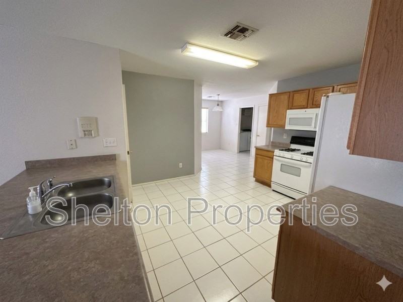 7391 W Solano Dr N - Photo 2 of 16