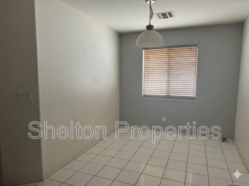 7391 W Solano Dr N - Photo 7 of 16