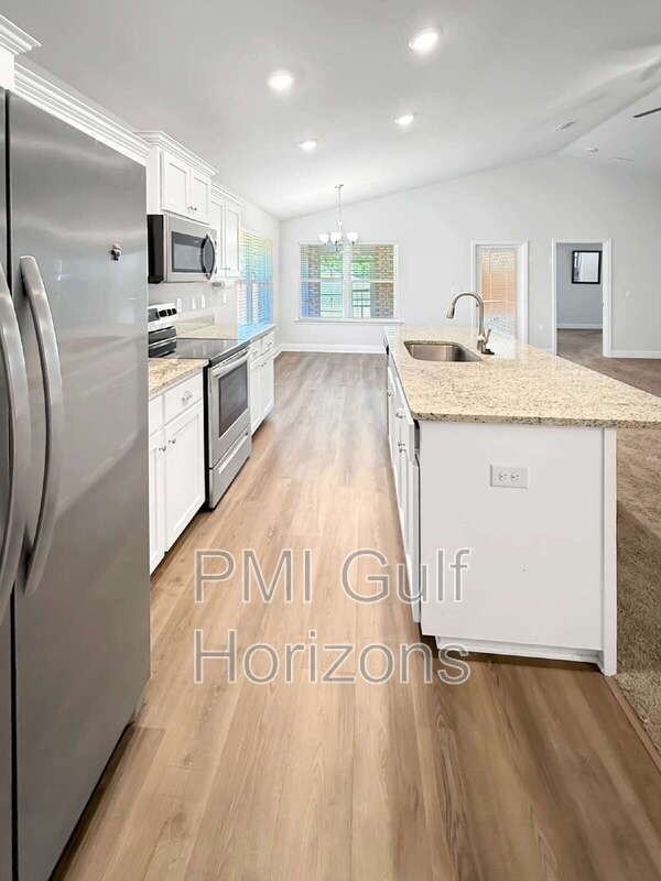 3322 Bliss Ln - Photo 4 of 18