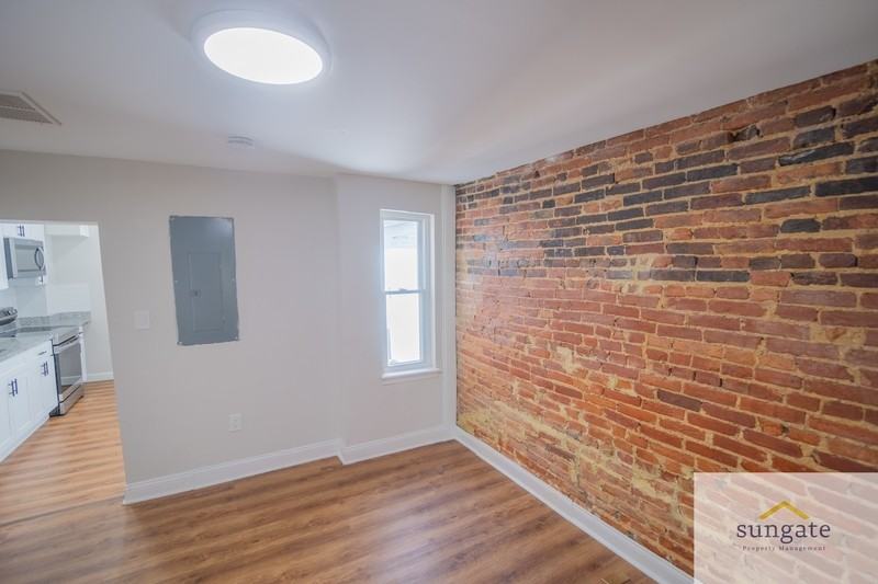 1276 Riverside Ave - Photo 7 of 27