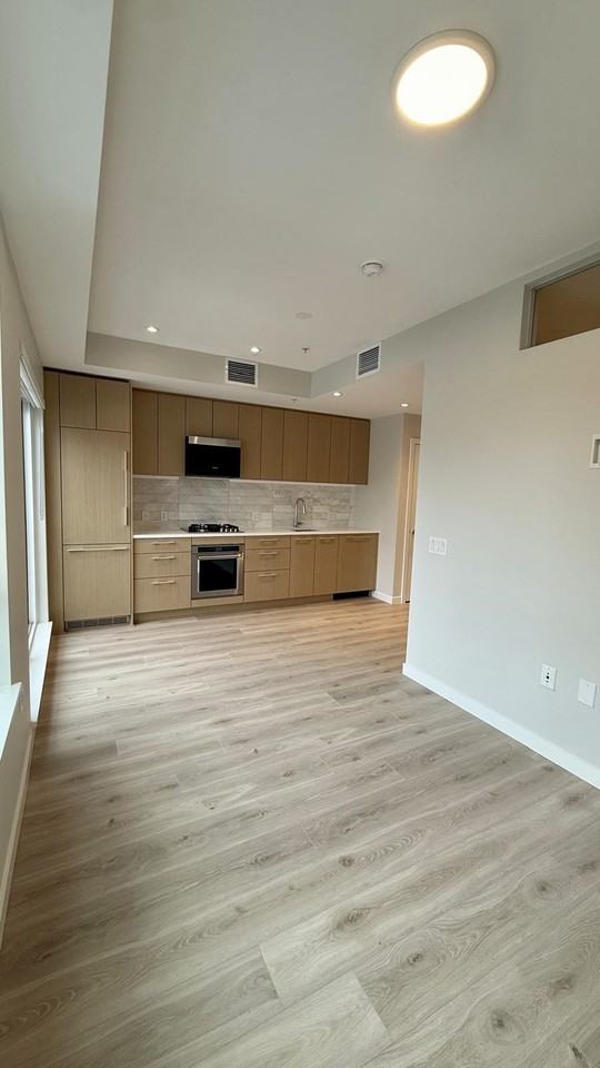 110 17th Street East #310 - Photo 7 of 22
