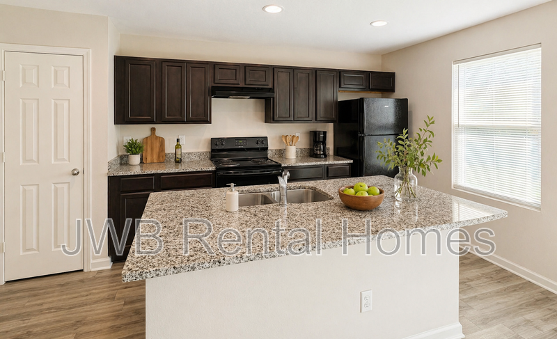 1339 Neva St - Photo 3 of 14