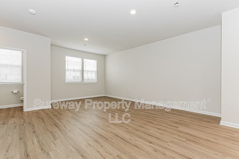 204 Sandy Ridge Rd - Photo 3 of 25