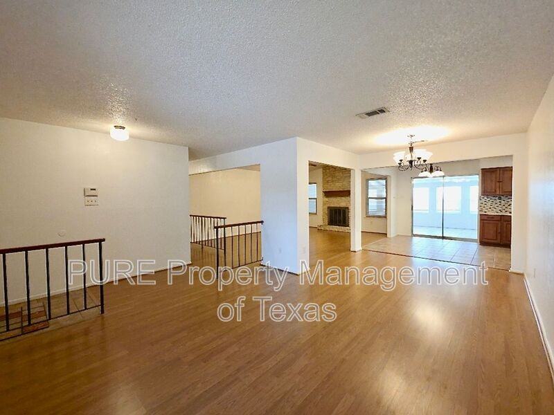 4901 Wing Rd - Photo 3 of 29