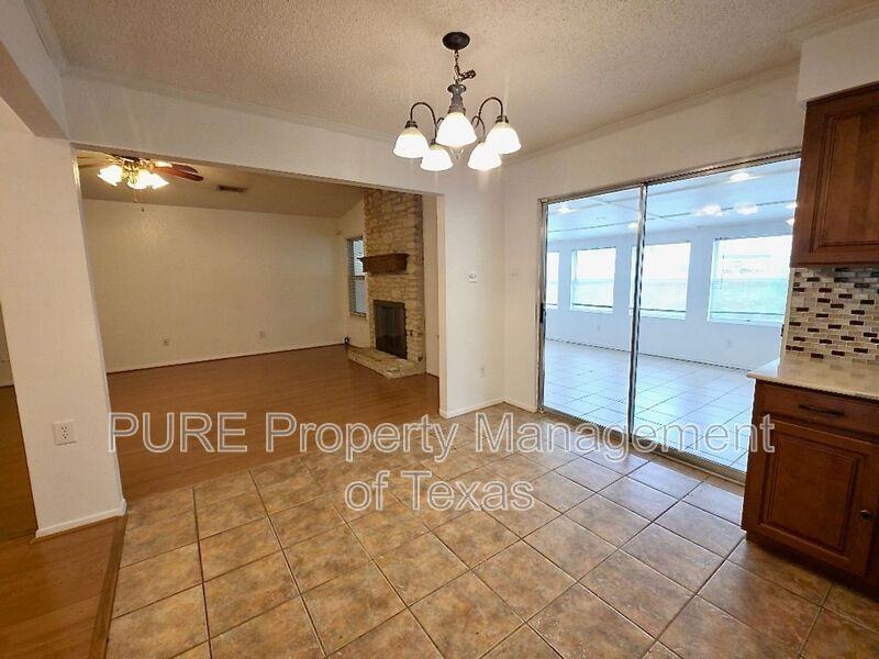 4901 Wing Rd - Photo 4 of 29