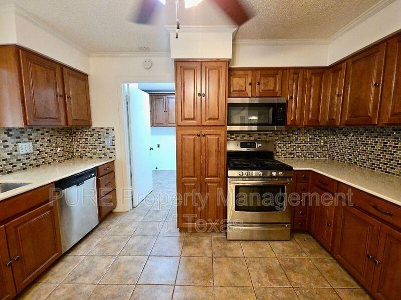 4901 Wing Rd - Photo 7 of 29