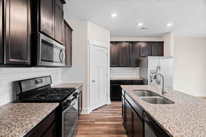 216 Pewter Cir - Photo 7 of 30