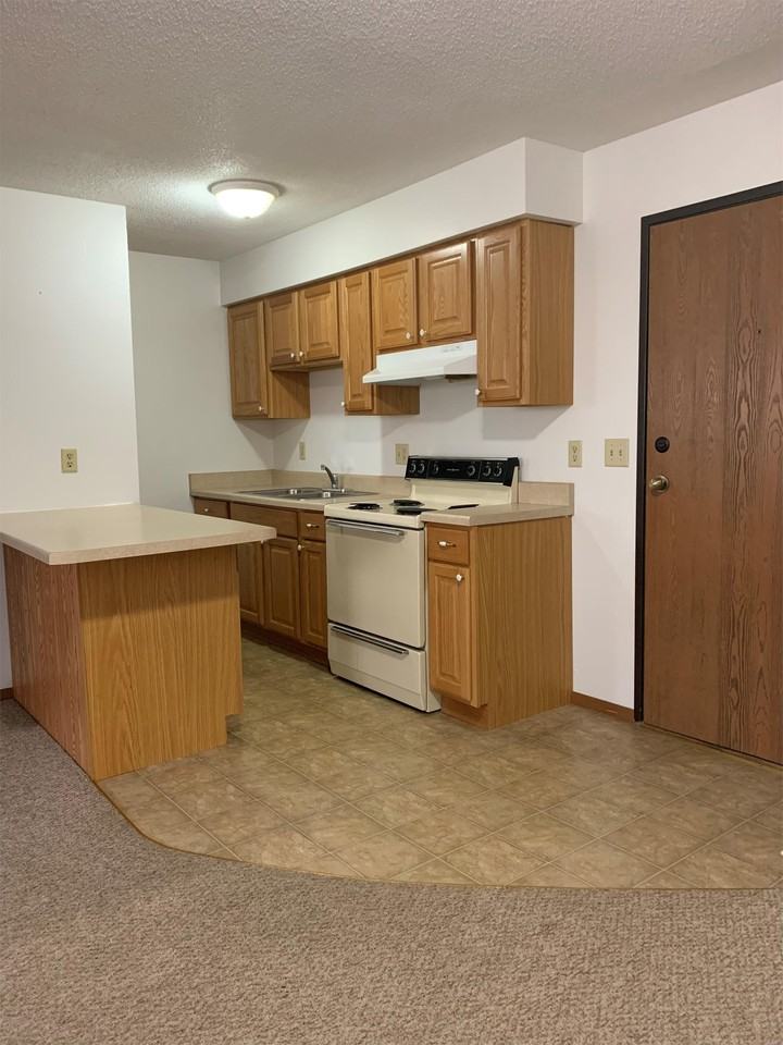 1104 10th Ave N - Photo 2 of 9