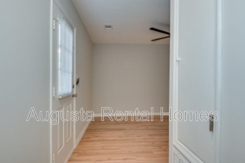 301A Old Plantation Rd - Photo 3 of 22