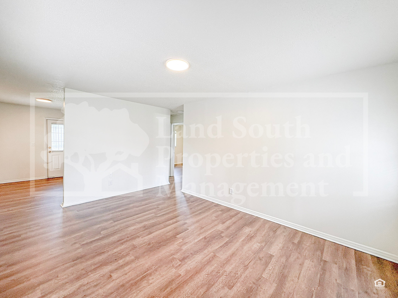 620 N Lake Ave #3 - Photo 2 of 13