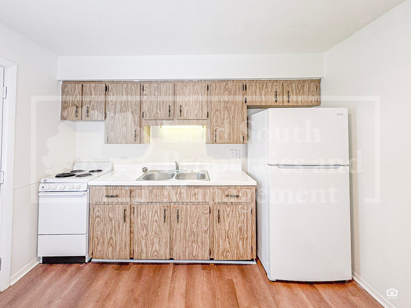 620 N Lake Ave #3 - Photo 5 of 13