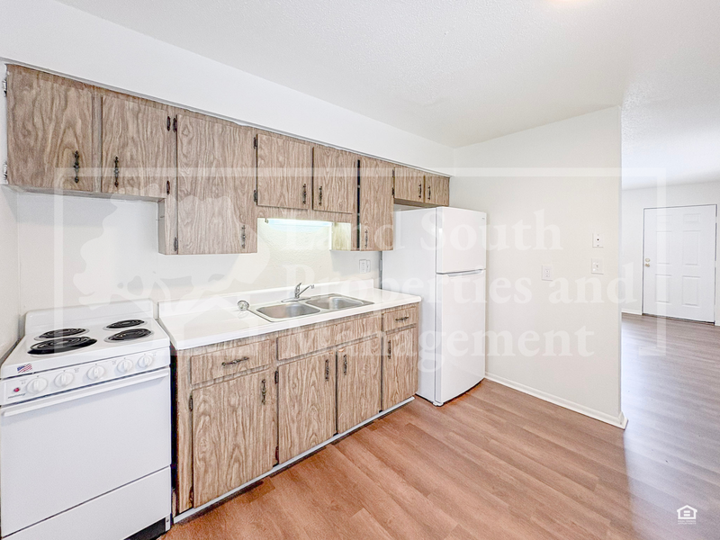 620 N Lake Ave #3 - Photo 6 of 13