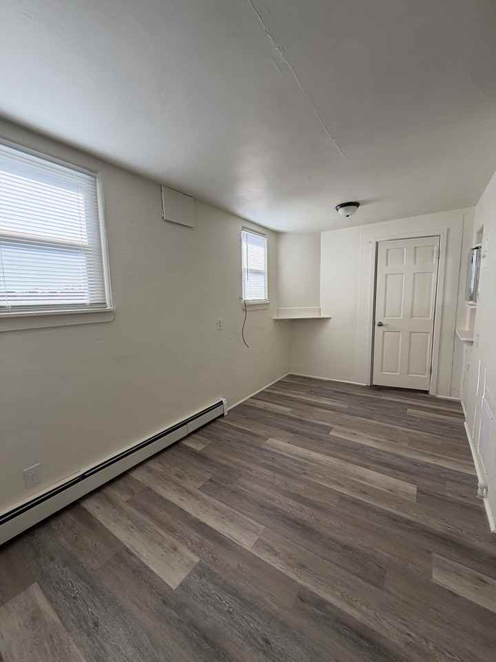 1630 9 Avenue - Photo 7 of 10