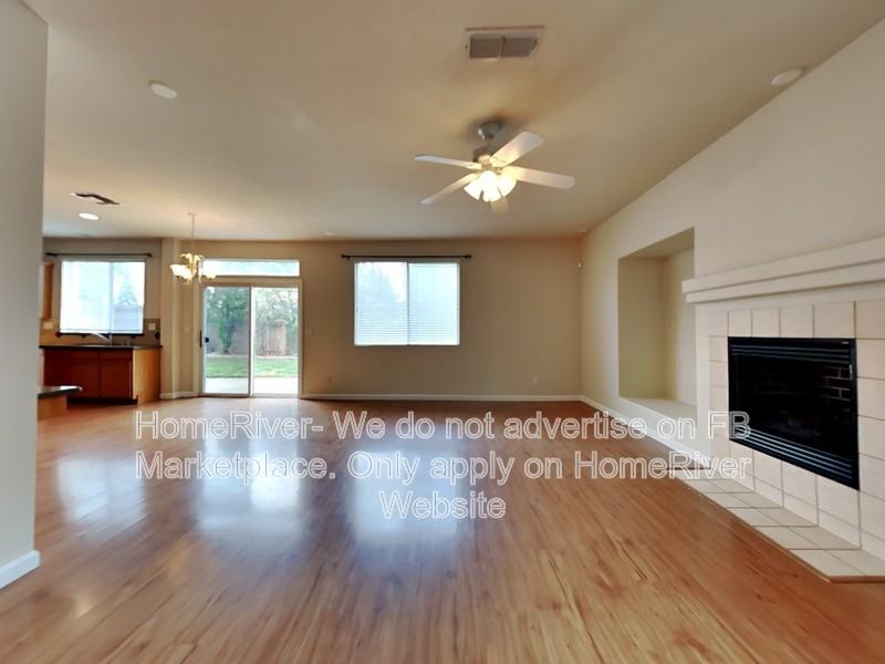 1069 Huntly Dr - Photo 4 of 29