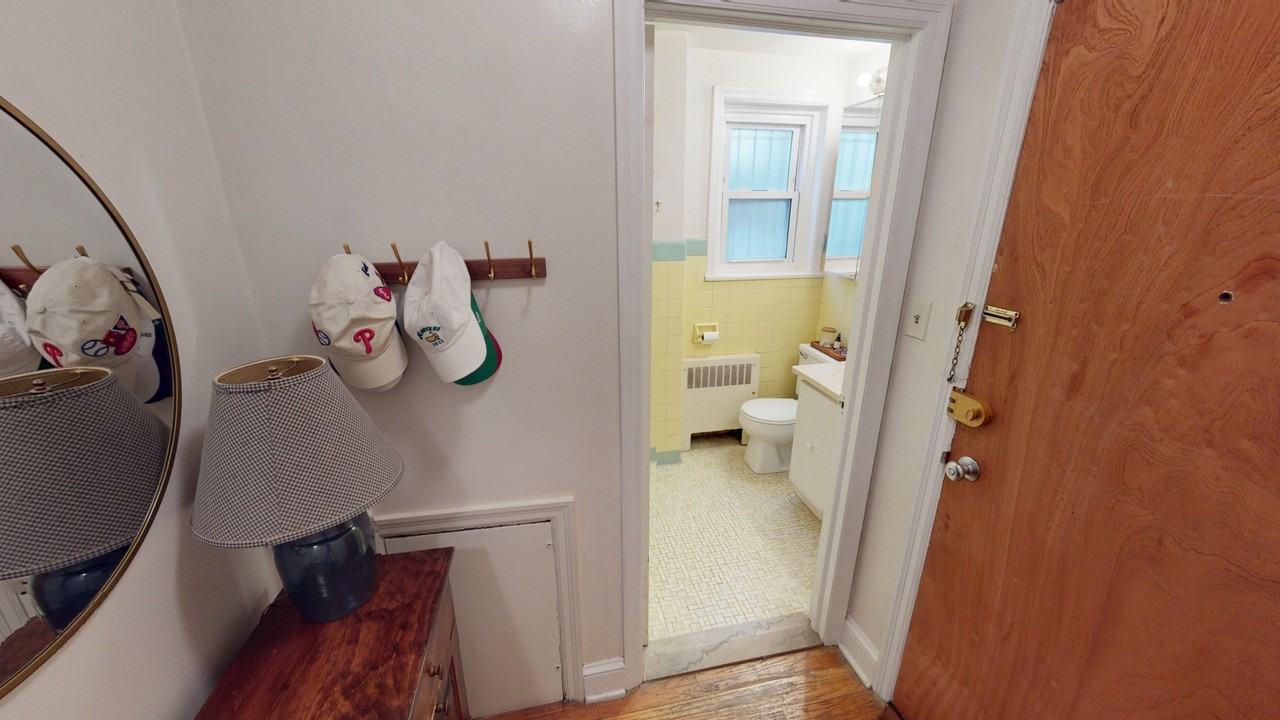 1725 Spruce Street - Photo 6 of 11