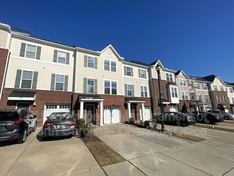 522 Pemberwich Pl - Photo 5 of 20