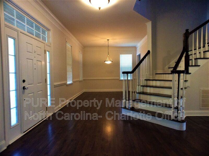 14225 Bankside Dr - Photo 7 of 38