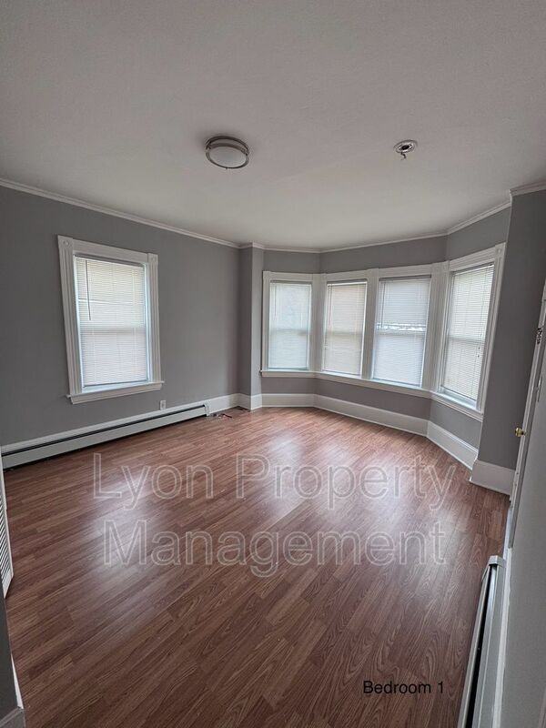 1134 Social St #1 - Photo 5 of 22