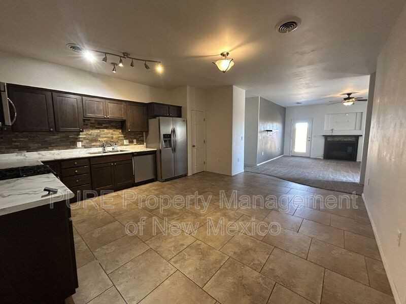 2208 Ranch Dr - Photo 4 of 16