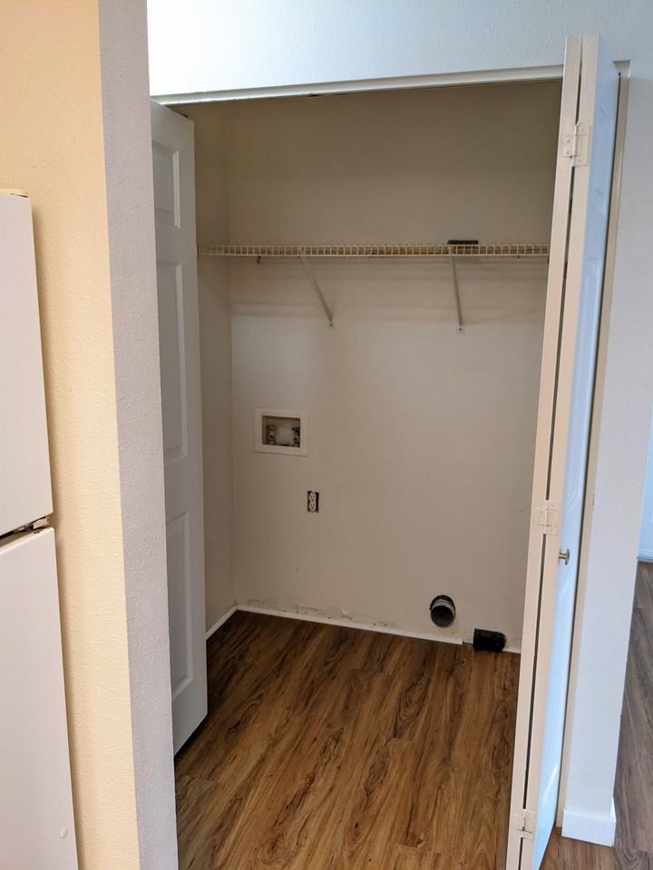 208 ID #, 400 Indian Trail Court Unit A - Photo 5 of 21
